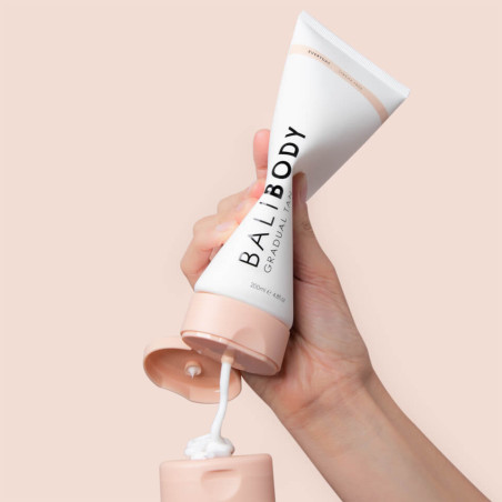 Лосьйон для тіла Bali Body Gradual Tan 200 мл — з поступовим ефектом засмаги, з олією кокосу, екстрактом кави та олією какао,