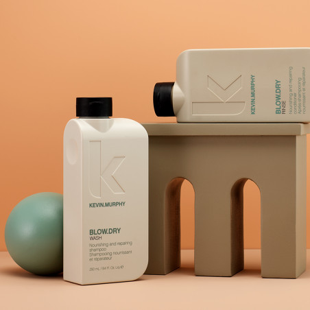 Шампунь Kevin Murphy Blow.Dry Wash 250 мл — запобігання ламкості, фіксація кольору, захист від мінералів жорсткої води, для