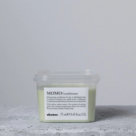 Кондиціонер зволожувальний для сухого волосся Davines MOMO Conditioner з жовтою динею, вітамінами та мінералами 75 мл —