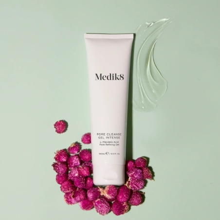 Гель інтенсивний очищувальний Medik8 Pore Cleanse Gel Intense з мигдалевою, саліциловою та молочною кислотами 150 мл — для всіх