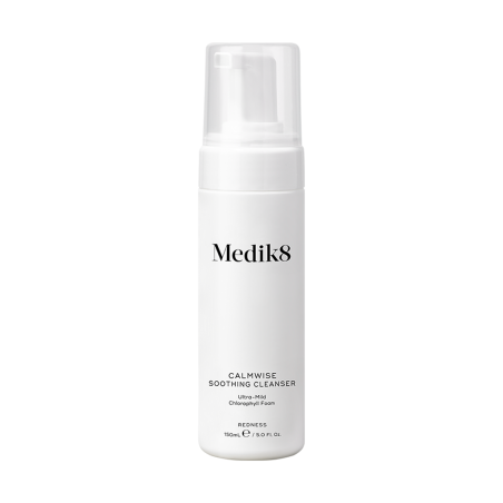 Пінка для вмивання заспокійлива Medik8 Calmwise Soothing Cleanser для чутливої шкіри з хлорофілом та вітаміном К2 150 мл —