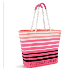 Сумка VICTORIAS SECRET рожева — стильний пляжний аксесуар, просторий дизайн, легкий матеріал, комфорт та елегантність — вигляд