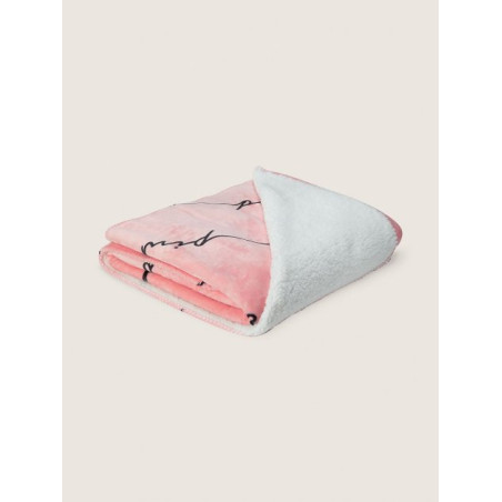 VICTORIAS SECRET Cozy-Plush Blanket Silver Pink Linear Script 127*152 см — теплий та затишний плед для дому, ідеальний для
