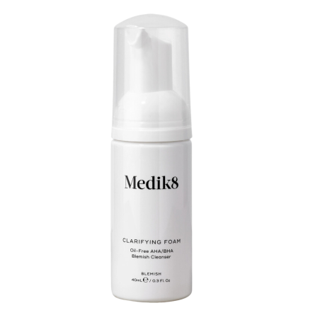 Пінка очищувальна Medik8 Clarifying Foam 40 мл — для проблемної шкіри з AHA, BHA кислотами та чайним деревом, запобігання