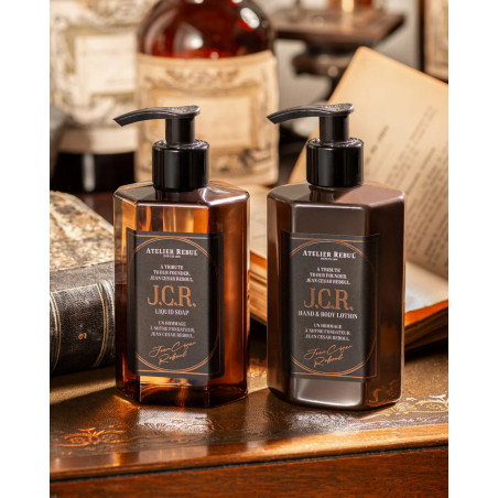Лосьйон для тіла та рук Atelier Rebul J.C.R. 250ml — прямо-деревні нотки бергамоту, кориці, пачулі, швидке поглинання — текстура