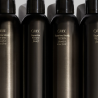 Спрей Oribe Superfine Hair Spray 300 мл — атласний фініш, захист кольору, екстракт кавуна та лічі — текстура