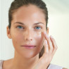 Зволожувальна ліфтинг-сератка для очей ELEMIS Pro-Collagen Advanced Eye Treatment 15ml — з водоростю padina pavonica,