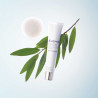 Сонцезахисний крем ELEMIS Daily Defence Shield SPF30 40ml — захист від старіння, надання здорового вигляду шкірі — аплікація