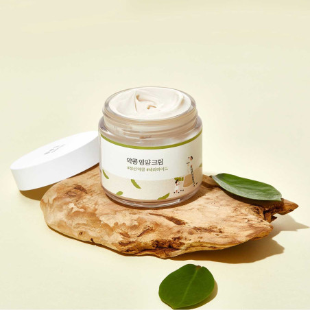Поживний крем Round Lab Soybean Nourishing Cream 80ml — суха, тьмяна, вікова шкіра, щільна кремова текстура — вигляд товару