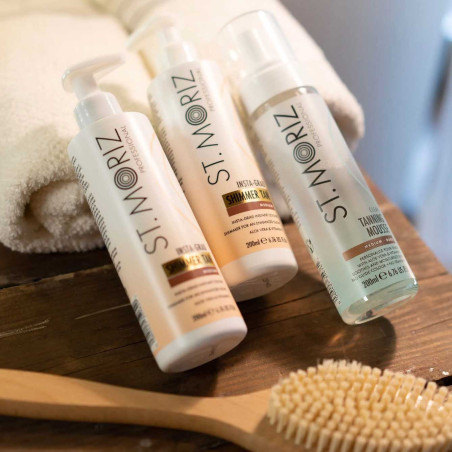 Засіб для легкої засмаги з ефектом шимеру St.Moriz Professional Insta-Grad Shimmer Tan 200ml — вітамін E, зволоження, живлення