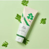 Round Lab Mugwort Calming Cleanser 150ml — ніжна кремова текстура, щільна м'яка піна, не містить барвників — текстура