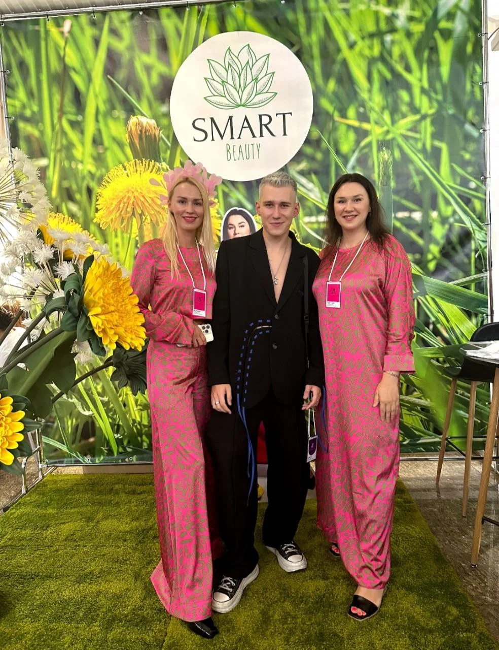Презентація нових косметичних брендів від Smart Beauty для відвідувачів форуму.