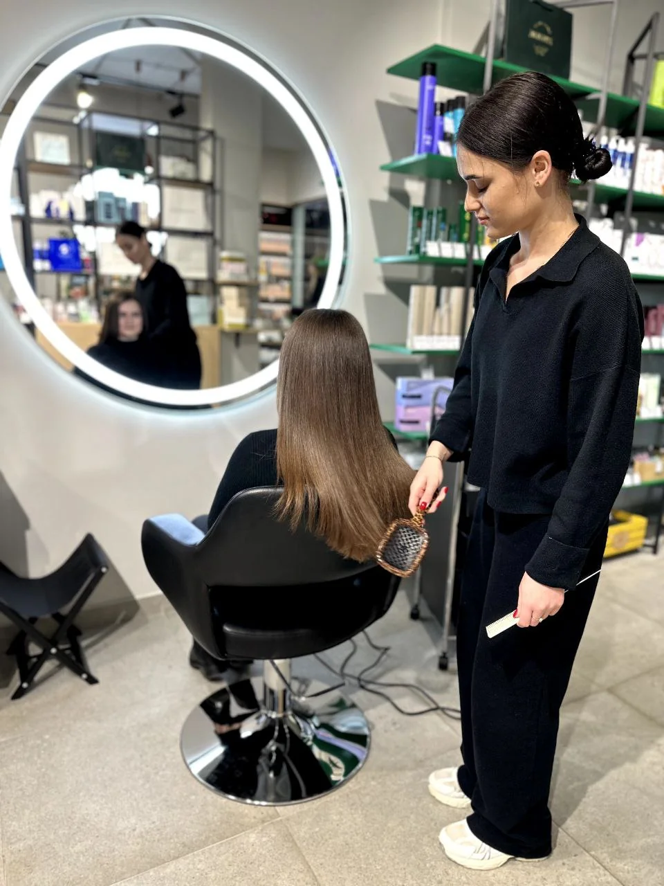 Професійне японське відновлення волосся системою Happy Healthy Hair від Hahonico у Луцьку.