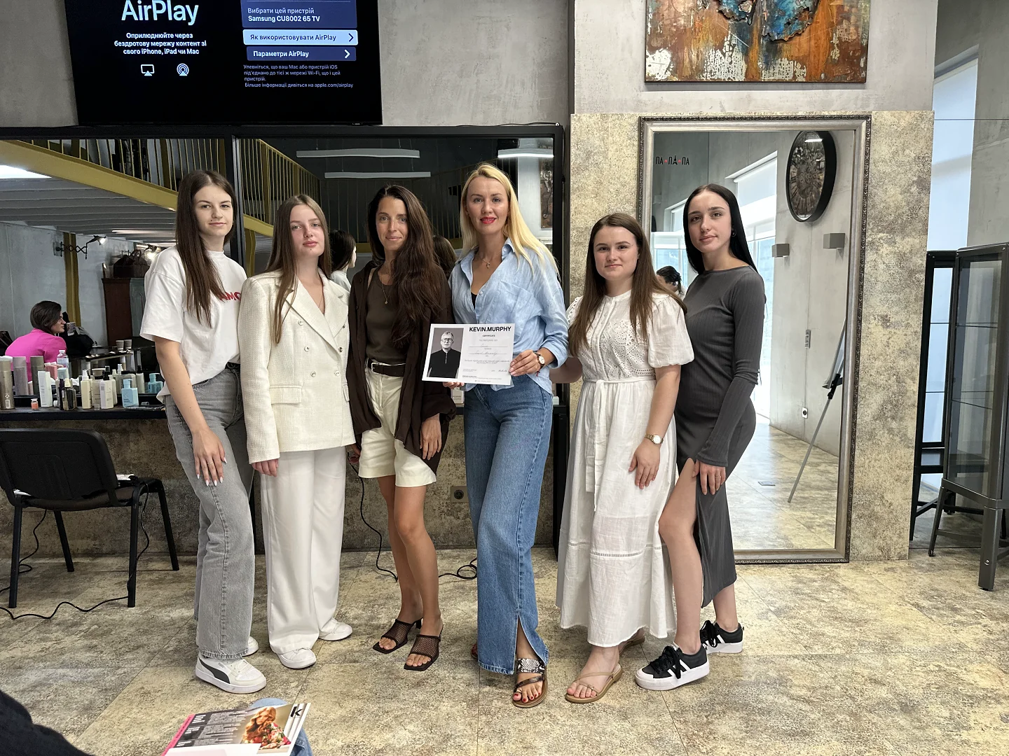 Навчання стилістів Smart Beauty роботі з новими лінійками австралійського салонного бренду Kevin Murphy.