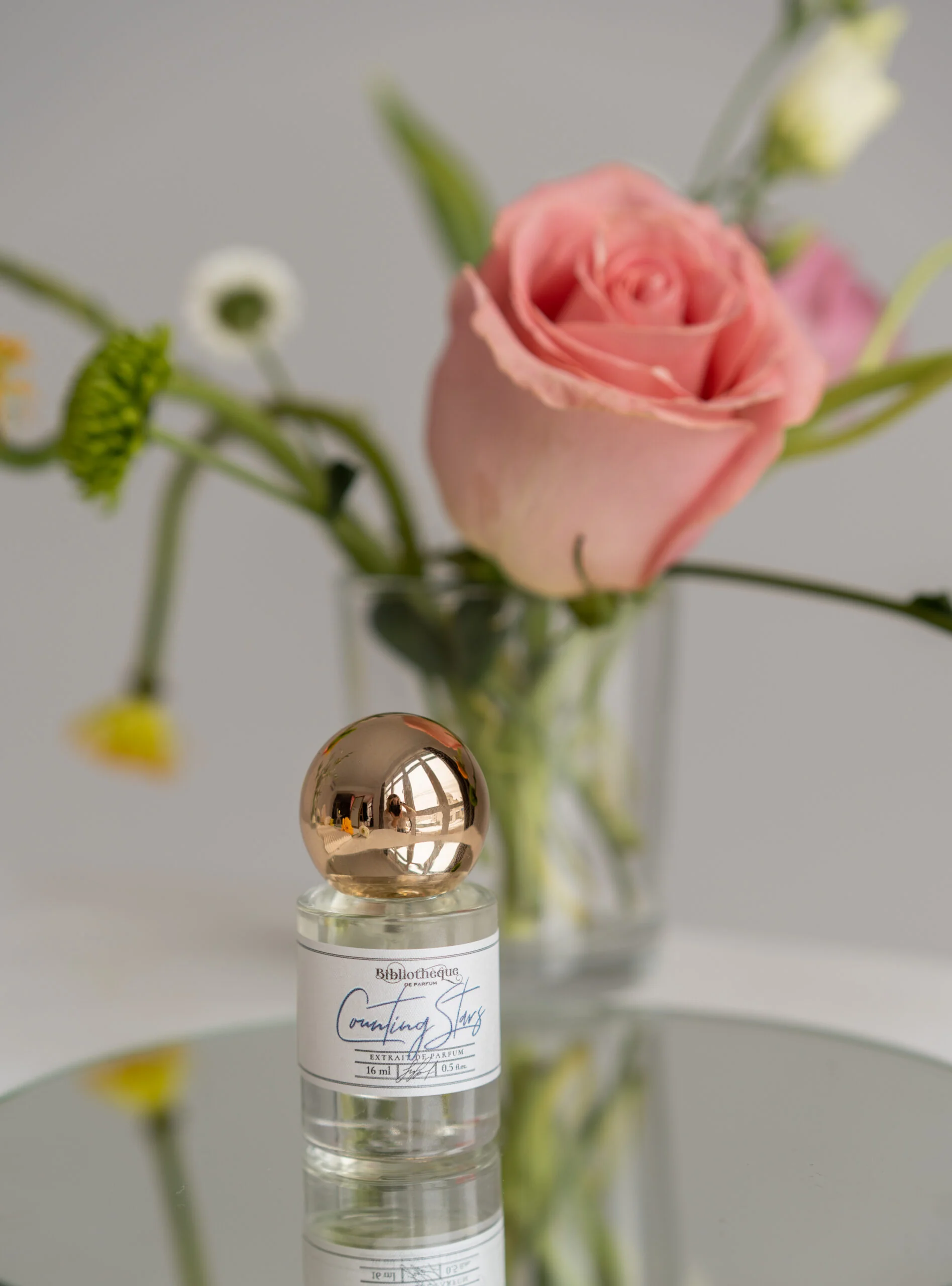Нішевий аромат від Bibliotheque de Parfum з витонченим квітковим шлейфом — ексклюзивно в асортименті Smart Beauty.