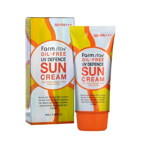 Сонцезахисний крем для жирної та схильної до висипань шкіри з гідрогенізованим колагеном, екстрактами алое, шовковиці, ківі, грейпфрута, яблука, томату, апельсина та алантоіном FARMSTAY OIL-FREE UV DEFENCE SUN CREAM SPF50+ PA+++70мл