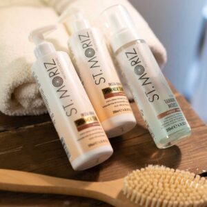 Засіб для легкої засмаги з ефектом шимеру, екстрактом алое та вітаміном Е St.Moriz Professional Insta-Grad Shimmer Tan 200ml