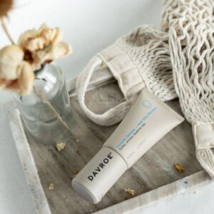 Професійний пом'якшувальний шампунь для кучерявого волосся з рослинними екстрактами та алое вера Davroe Smooth Senses Anti-frizz Shampoo 100 ml