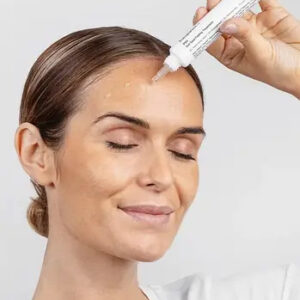 Засіб для боротьби із гіперпігментацією з інкапсул. транексамовою кислотою, азелогліцином, ніацинамідом, койєвою кислотою Transparent Lab P.I.H Sun Spot Fading Treatment 30ml