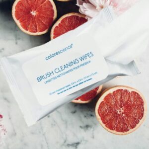Серветки для очищення пензлів для макіяжу з натуральними ефірними оліями апельсина та лимона Colorescience Brush Cleaning Wipes 20 шт