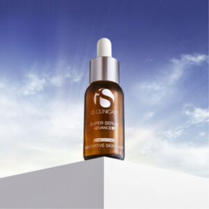 Антивікова сироватка з L-а кислотою 15%, трипептидом міді, коєвою кислотою та центеллою азіатською IS CLINICAL Super Serum Advance+ 15ml