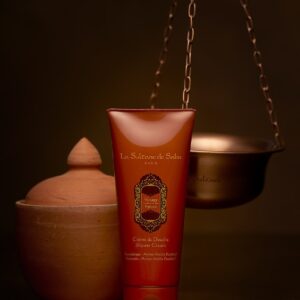 Крем-гель для душу з ароматом Ванілі, Амбри та Пачулі La Sultane de Saba Shower Cream Oriental Ayurvedic Amber Vanilla Patchouli Fragrance 200 ml