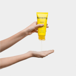 Очищувальний гель для проблемної шкіри тіла з мигдальною, гліколевою, саліциловою кислотами, пребіотиками, постбіотиками Acnemy Zitbody purifying body wash 200ml