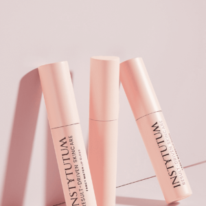 Зволожувальний блиск-догляд для губ з трипептидом, екстрактами портулаку, квітки акмели, олією жожоба Instytutum Fancy Match Lip Glos 3.5ml