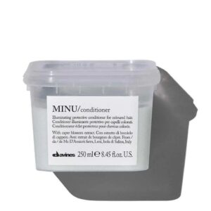 Кондиціонер для блиску та збереження косметичного кольору волосся з оліями насіння жожоба, мигдалю, ши Davines MINU Conditioner 250ml