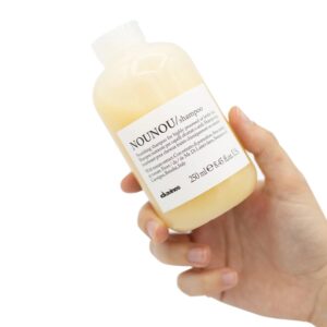 Живильний шампунь для пошкодженого, схильного до ламкості волосся з пантенолом, екстрактом томату та лимонною кислотою Davines NOUNOU Shampoo 250ml