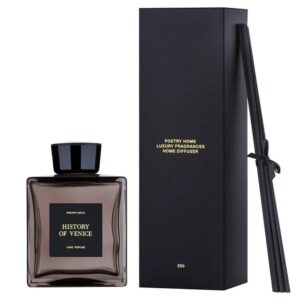Парфумований дифузор з ароматом гвоздики, гранату, кедрової деревини, пачулі, рожевого перцю, сандал дерева POETRY HOME History Of Venice (cube) 250ml