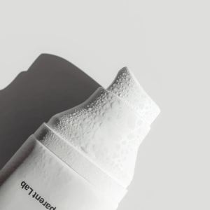 Легкий сонцезахисний крем на хімічних фільтрах з глюканом, ектоїном, алантоїном, керамідами Transparent Lab Lightweight Sunscreen SPF 50+ 100ml