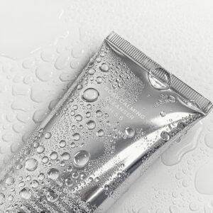 Ніжний гель для очищення чутливої шкіри з азіатською центеллою, алантоїном, алое вера, рожевою водою Transparent Lab Rose Calming Cleanser pH 5.5 150ml