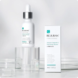 Антивікова сироватка-концентрат для омолодження шкіри з c-PDRN 0,4%, екстрактами листя алое вера та ожини REJURAN Concentrate Intensive Ampoule 30ml
