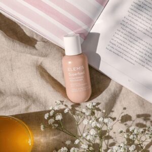 Зволожувальний праймер для сяяння шкіри з комбучею, олією насіння зеленого чаю і ферментованим імбирем ELEMIS Superfood Glow Priming Moisturiser 60ml