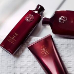 Шампунь для фарбованного волосся Розкіш кольору з квітково-цитрусовим ароматом з кератином, гідролізованим рослинним білком Oribe Shampoo for Beautiful Color 250ml