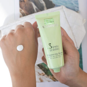 Очищувальний бальзам для дуже чутливої шкіри з пантенолом, олією мигдалю, сої, жожоба, токоферолом Dr.Grandel Sensicode Cleansing Balm 75ml