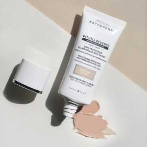 Крем при пігментації для обличчя з тоном (Light Beige) з CW, Photo Reverse, GCP, олією насіння понгамії Institut Esthederm PhotoReverse 50ml