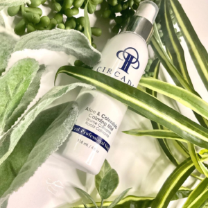 Заспокійливий спрей для обличчя на основі екстрактів алое та календули, бузини, троянди, морських водоростей Circadia Aloe Calendula Calming Facial Mist 118ml