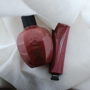 Ніжний крем для рук Квіткове пробудження з оліями мигдалю, лугового пінника, огірочника, ши Oribe Valley Of Flowers Nourishing Hand Crème 100ml