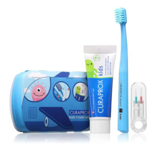 Дорожній набір дитячий блакитний (дорожня зубна щітка Kids, дитяча зубна паста 10ml, міжзубні йоржики 2шт) Curaprox Kids Travel Set