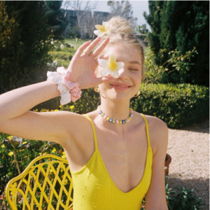 Заколка для волосся (біла з жовтим) EMI JAY Super Bloom Clip In Coconut