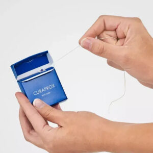 Зубна нитка DF 850 для щоденного використання з ароматом мяти Curaprox Daily Dental Floss 50m