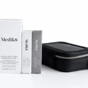 Лімітований подарунковий набір з 4-х продуктів: сироватка, мінікосметичка М8, два семпли Medik8 Refresh Liquid Peptides Advanced MP