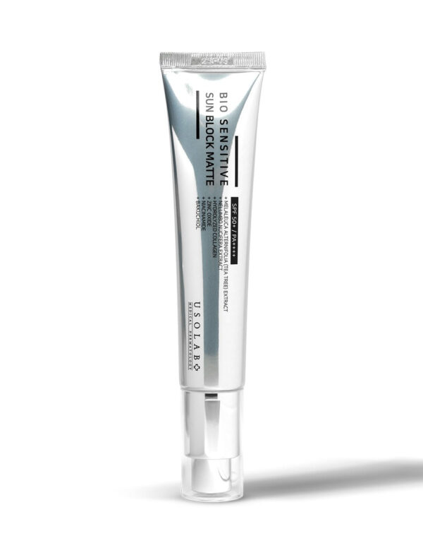 Омолоджувальний, заспокійливий, матуючий сонцезахисний крем з екстрактом чайного дерева, лотоса USOLAB Bio Sensitive Sun Block Matte SPF 50+/PA++++ 50ml